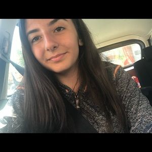 Meet your Posher, Siham